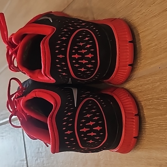 NIKE Free 4.0 V2 Running Shoes - Picture 5 of 9